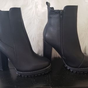 Boohoo Chunky Cleated Chelsea Boots